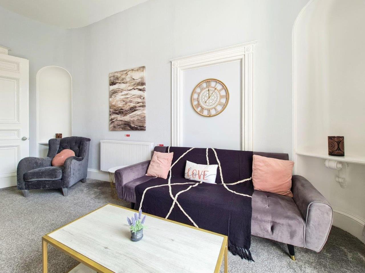 Margaret'S Terrace By Fortuna Property 切尔滕纳姆 外观 照片